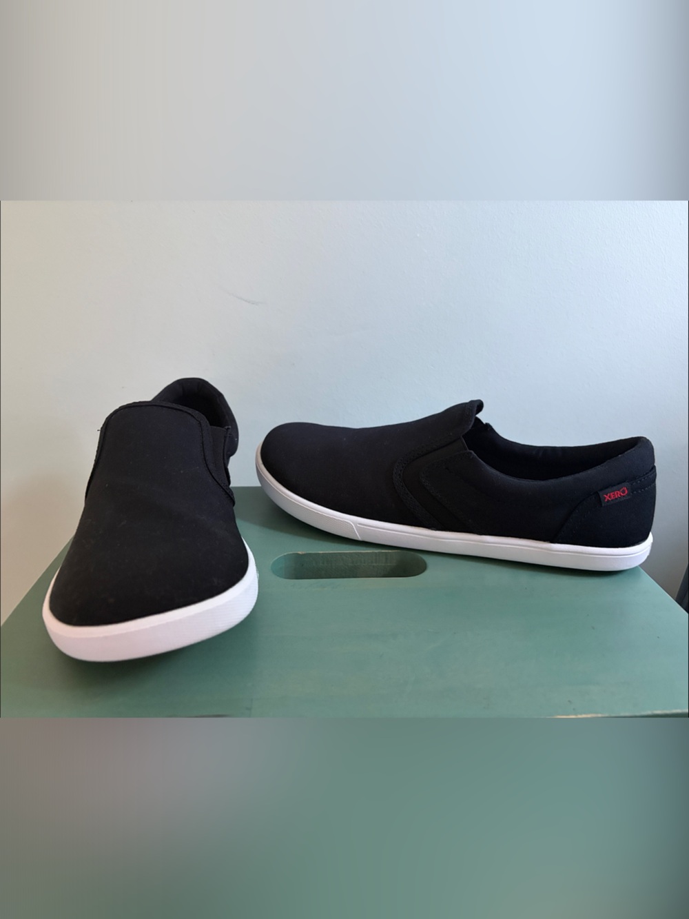 NWOB Xero Men's Slip-On Dillon Canvas Sneaker - Black 9.5/10